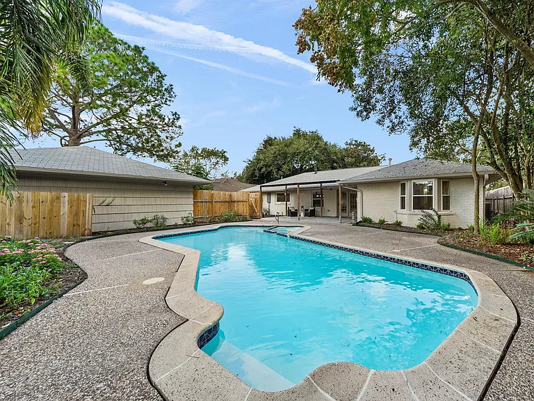 4309 Stillbrooke Dr — Photo 32