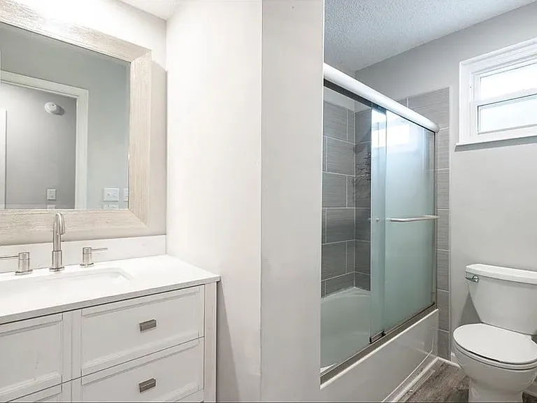 5722 N London Ave — Photo 6