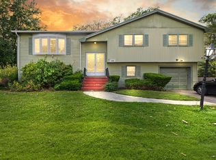 26 Hemlock Ter, Randolph, MA 02368