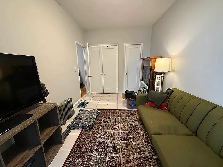 550 Ocean Ave #1B — Photo 3