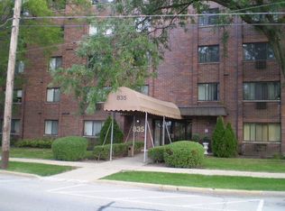 835 Pearson St APT 206, Des Plaines, IL 60016