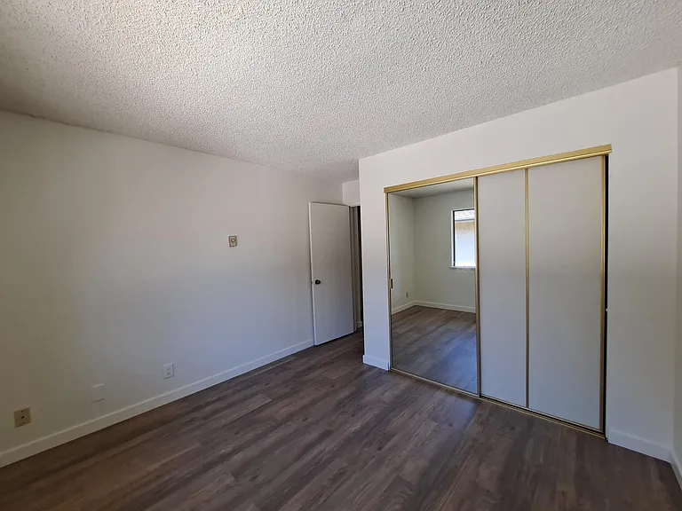 2635 Sextant Ave — Photo 16