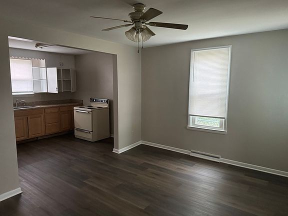 5th image of 803 N Roosevelt Ave #803