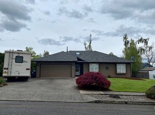 704 SW Dalmatian Ave, Sublimity, OR 97385