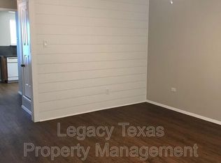 1407B Courtney Pl, Cleburne, TX 76033