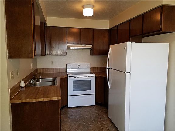 4th image of 590 Flamingo Ave
