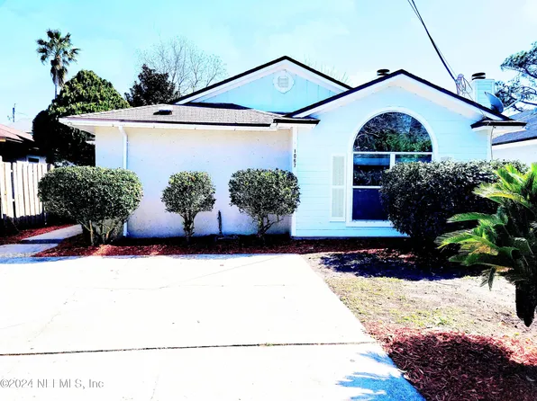 1067 HIBISCUS Street, Atlantic Beach, FL 32233