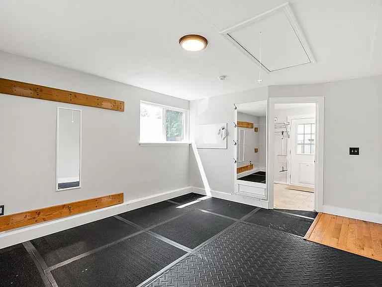 62 Queets St — Photo 14