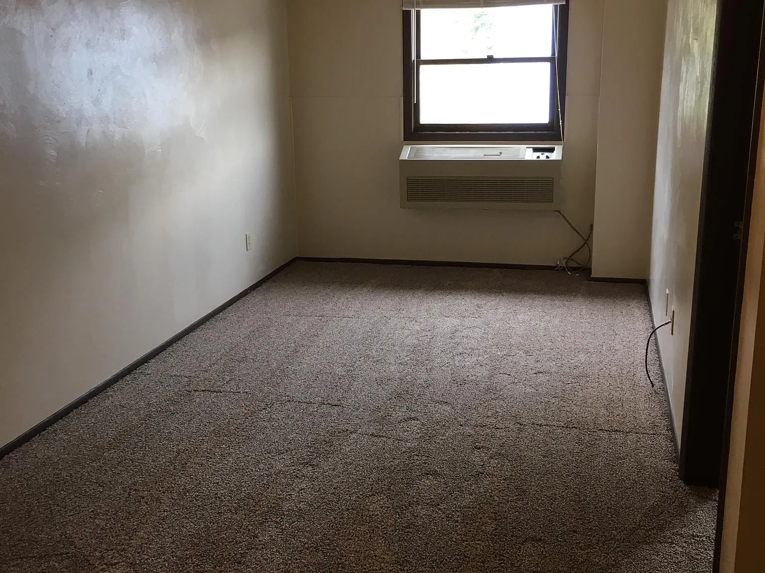 2 bed, 800 sqft, $550 — Photo 3