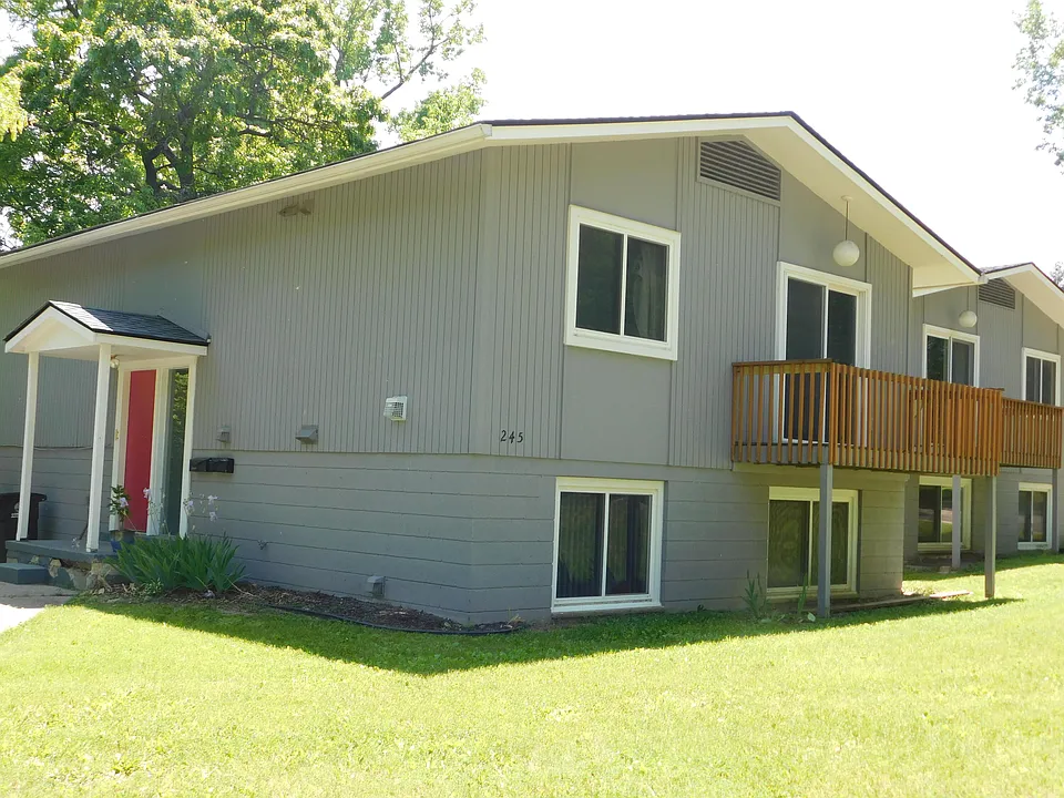 245 Brookridge Ct #2
