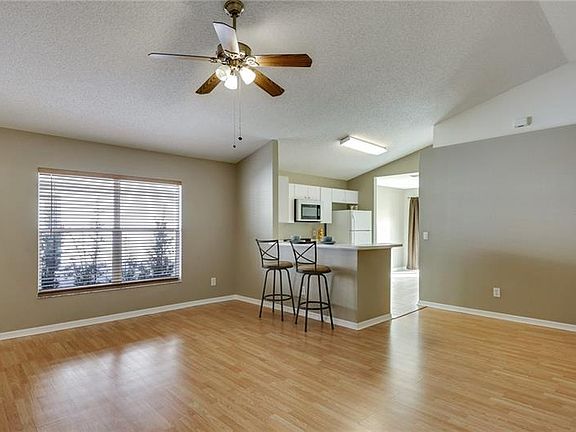 3rd image of 13140 Carrollwood Creek Dr