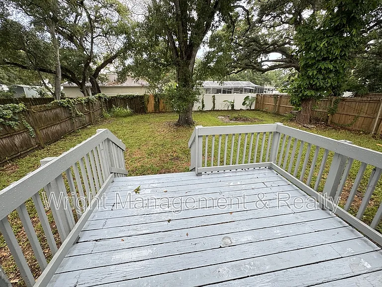 545 Pine St — Photo 20