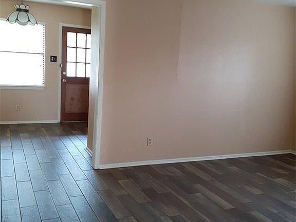 4th image of 416 E Humphreys St