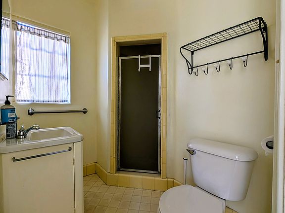 5th image of 9103 Duarte Rd #B