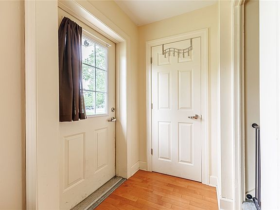3rd image of 1525 Elmwood Ave