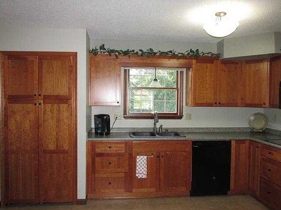 3rd image of 2105 W Norwood Dr