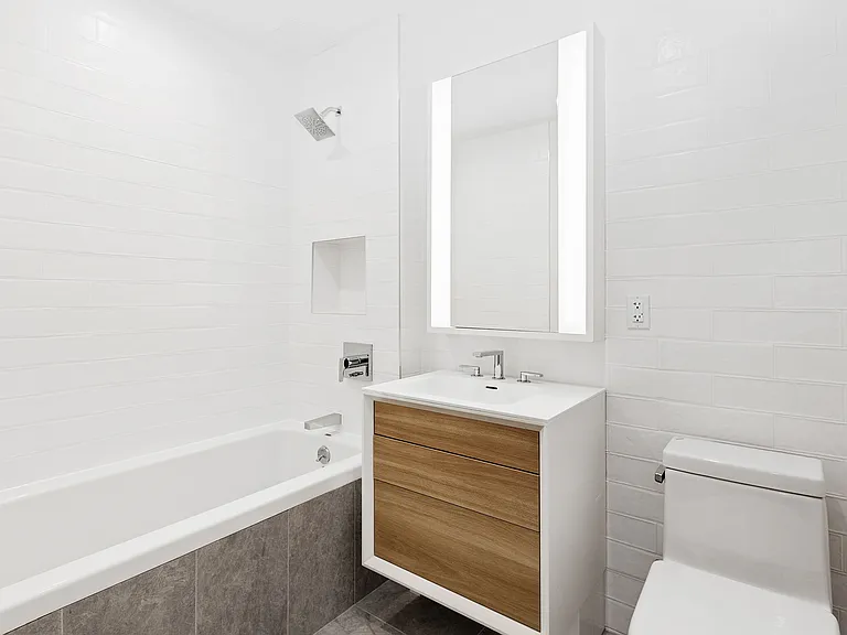264 Webster Ave #408 — Photo 5