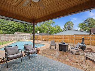 1632 Vicksburg Dr, Bedford, TX 76022