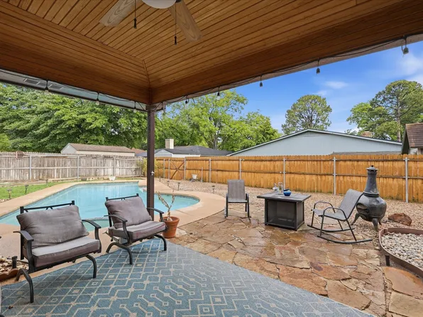 1632 Vicksburg Dr, Bedford, TX 76022