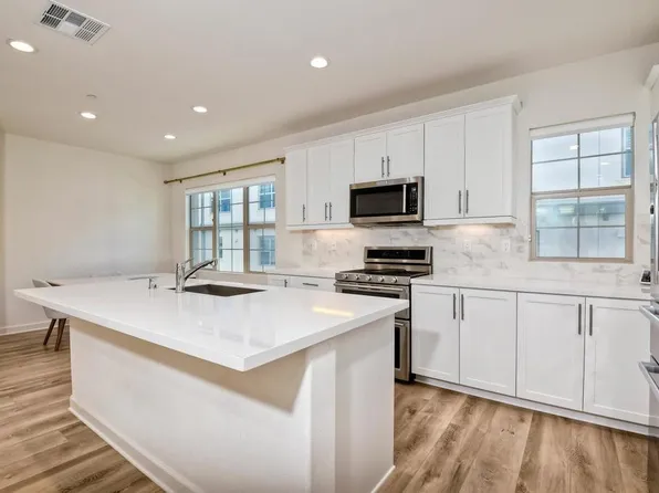 912 Slate St, San Marcos, CA 92078