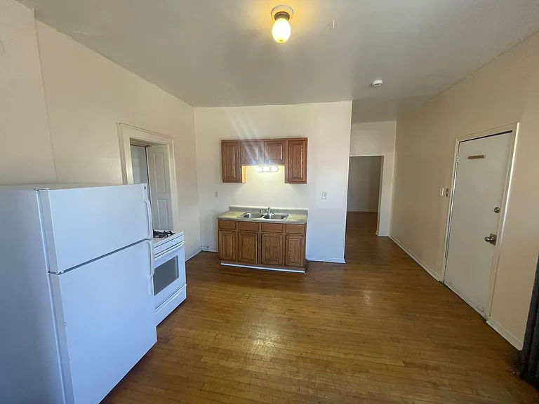 2323-2337 S 5th St./2346-2348 S Chase Ave. - 13 Unit — Photo 15
