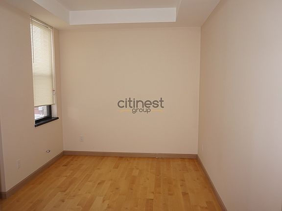 3rd image of 508 Senator St #Bte