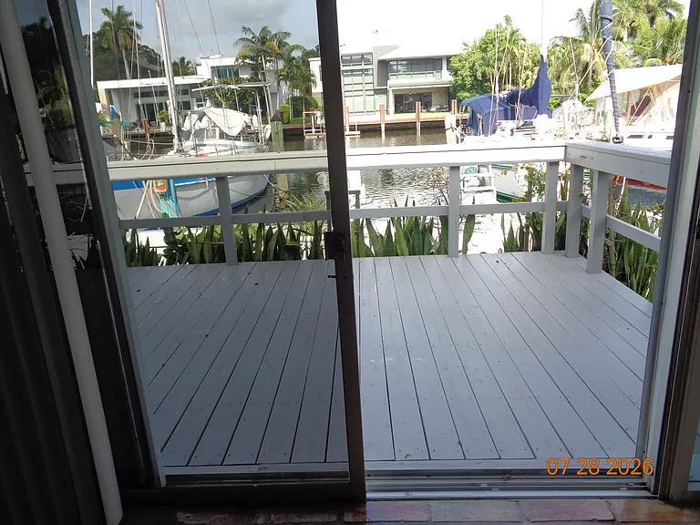 115 Hendricks Isle — Photo 6
