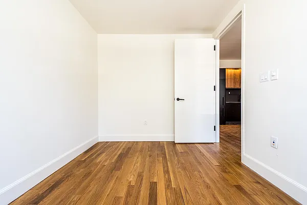 Rented by Nooklyn NYC LLC | media 94