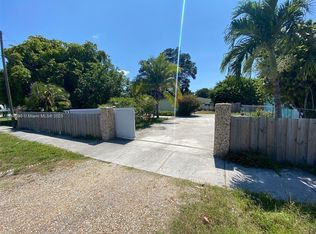 119 NW 13th Ave, Dania, FL 33004