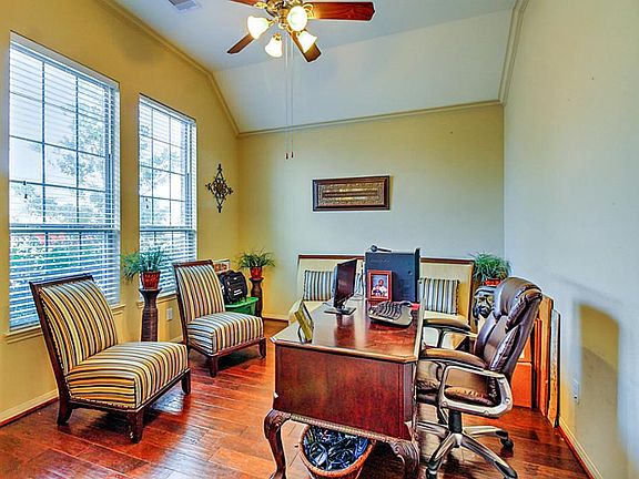 3rd image of 12616 Colonial Glen Ct
