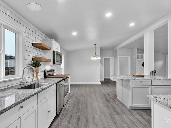 4th image of 1409 N 1st Ave