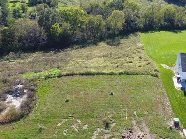 704 Richland Ct, Van Meter, IA 50261