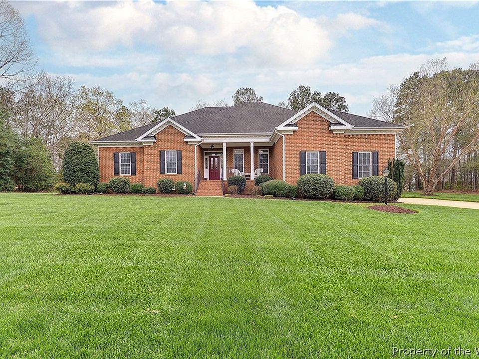 1st image of 213 Charter House Ln