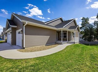 1623 Petrus Dr NE, Cedar Rapids, IA 52402