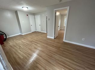 16 Sisson St, Warren, RI 02885