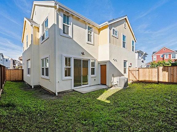 2nd image of 302 Caulfield Ln