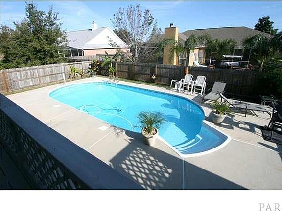 3rd image of 1318 Ceylon Dr