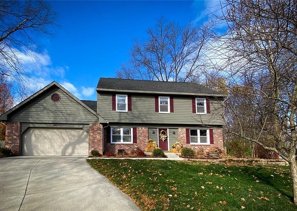 1st image of 221 Ironwood Cir