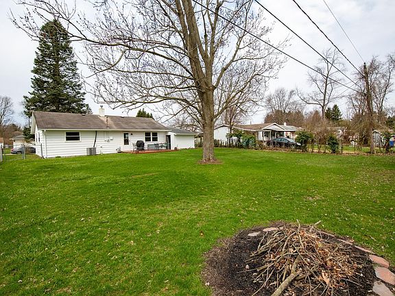 2nd image of 59476 Garver Ave