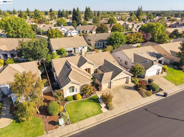 5040 Green Grove Ln, Roseville, CA 95747