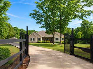 190 Fred Bradford Rd, Iva, SC 29655