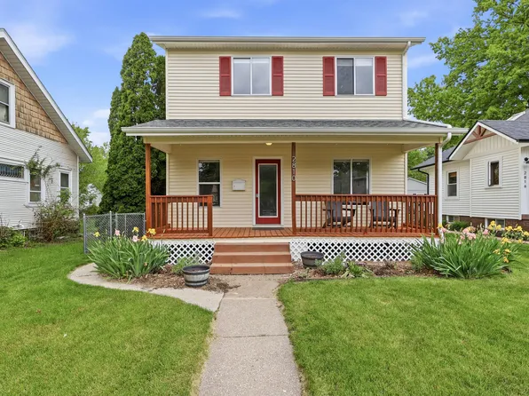 2810 Middle Rd, Davenport, IA 52803