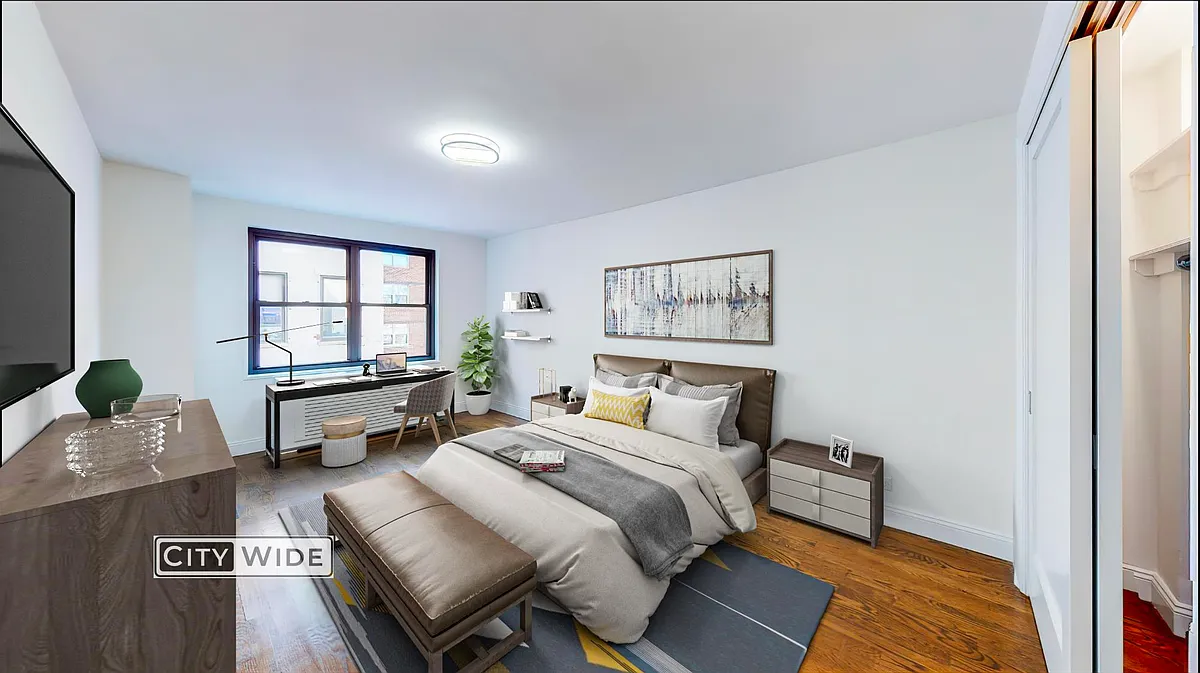 Building Photo - 96 5th Ave #15G