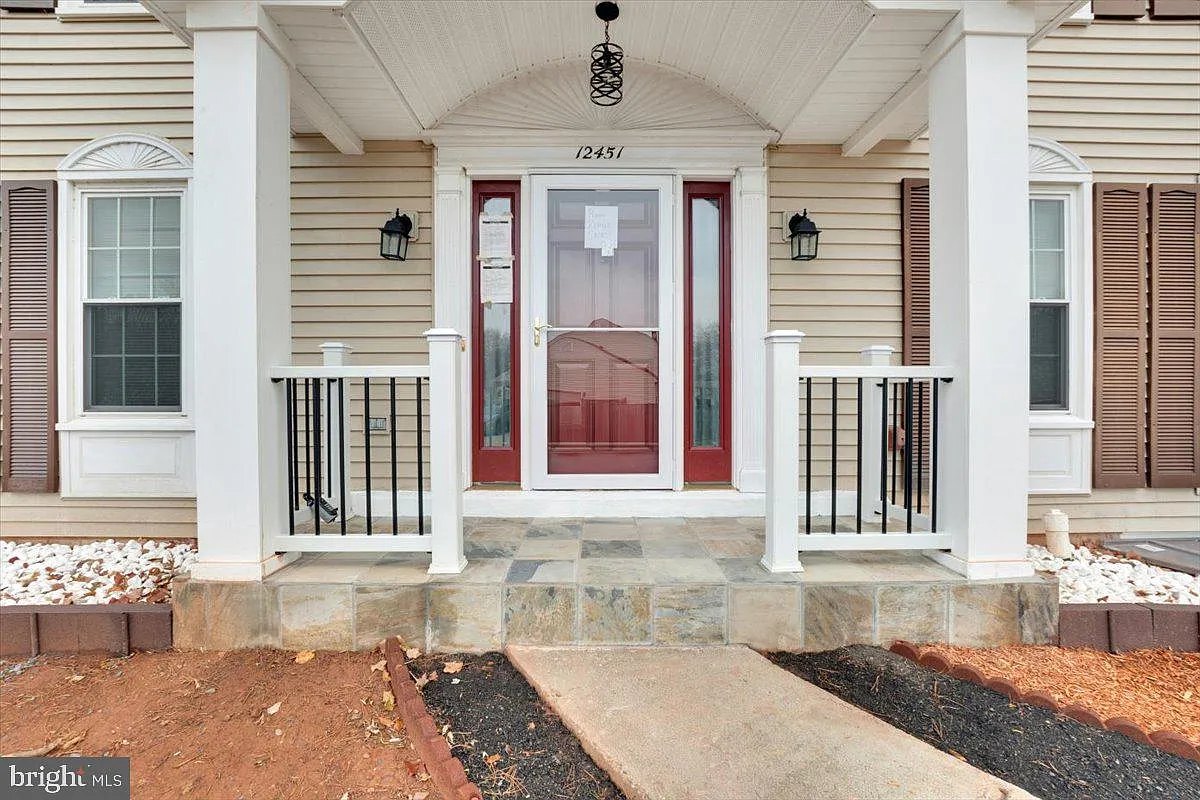 Crestbrook — Photo 2