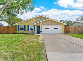 2030 Victoria Rd, Carrollton, TX 75007