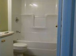 11 Cutter Ln, Levittown, NY 11756