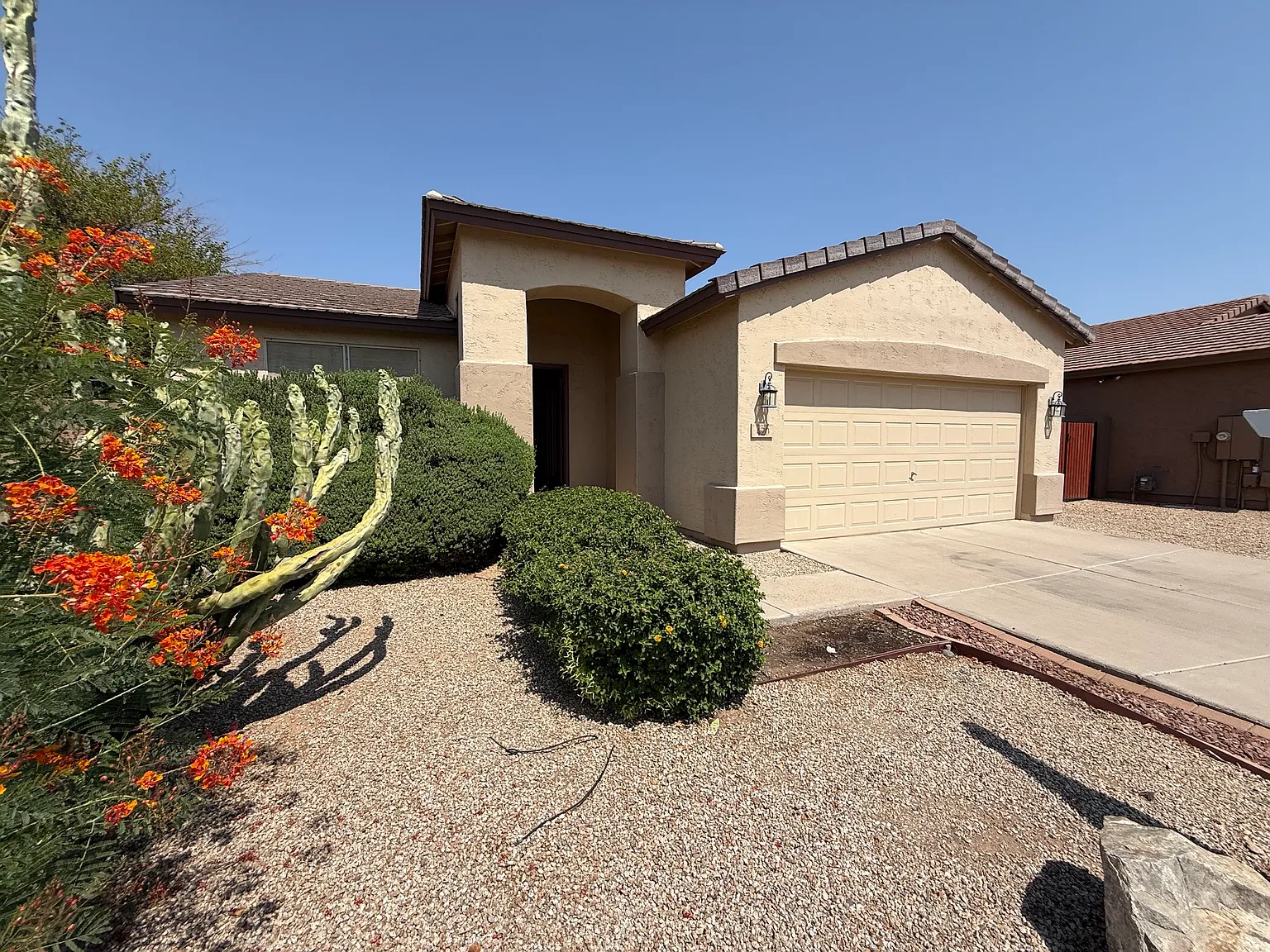 3 bed, 1757 sqft, $2,350 — Photo 1