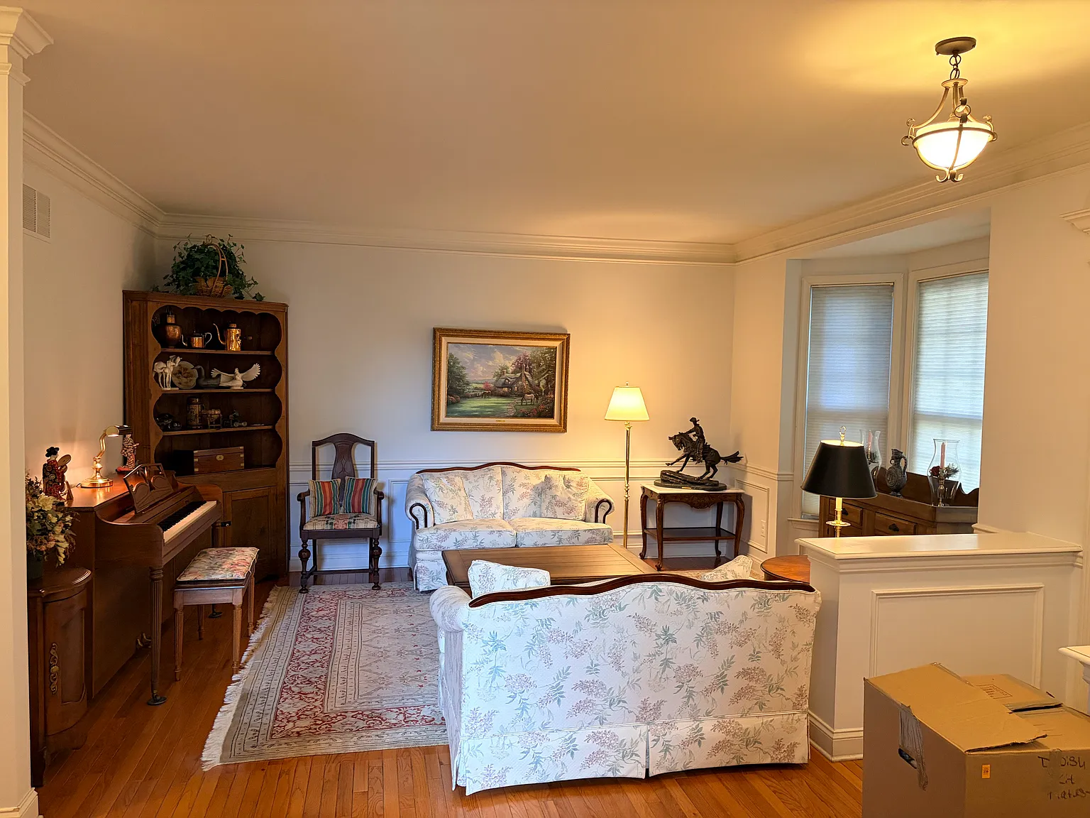 4 bed, 2.5 bath, 2540 sqft, $4,300 — Photo 3