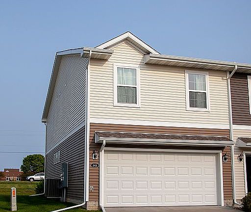 3rd image of 5831 Marble Cir