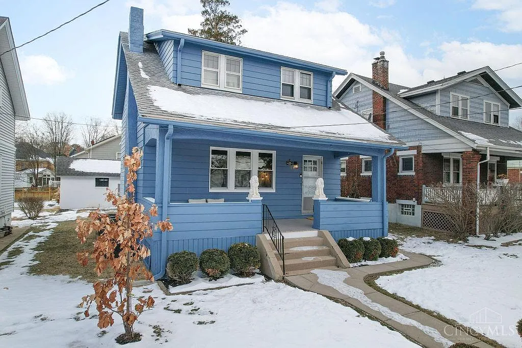 2825 Linwood Ave photo 1